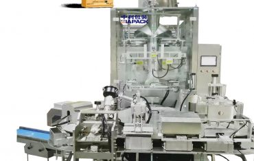 Kahve tozu için otomatik üçgen model çanta vakum paketleme makinesi